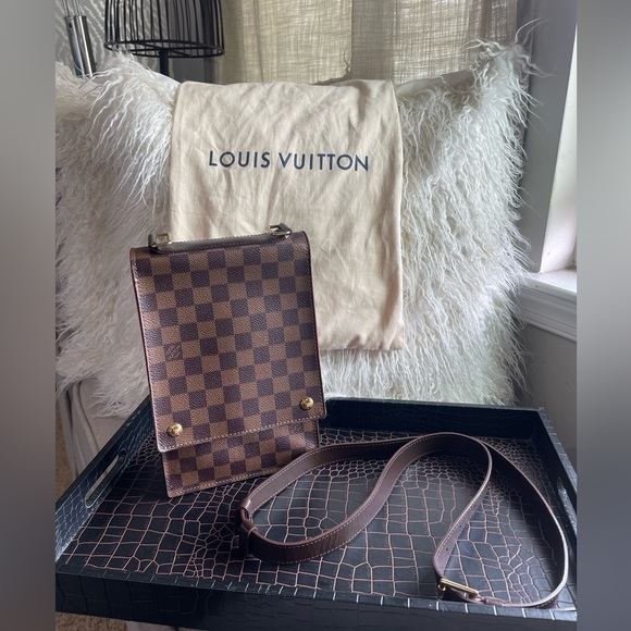 Louis Vuitton Handbags - Authentic Louis Vuitton unisex belt bag with COA